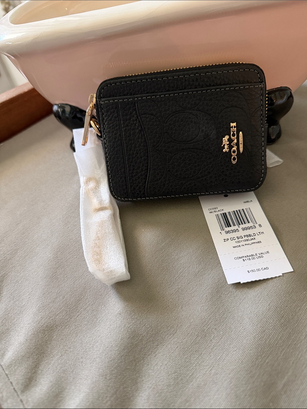 Coach Black Pebbled Leather Zip Card Case with Gold Logo - Picture 2 of 7